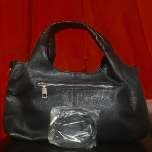 Classic Black Leather Shoulder Bag with Front Zip Pocket